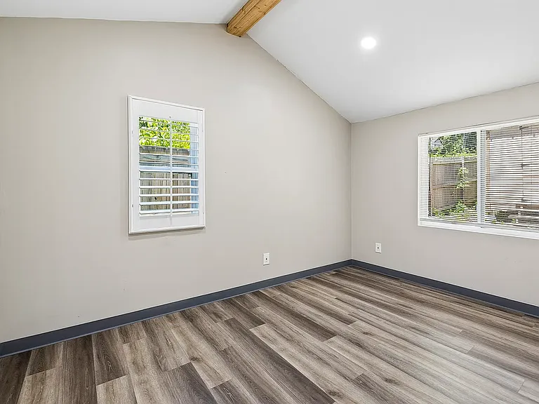 103 S Germantown Rd — Photo 26