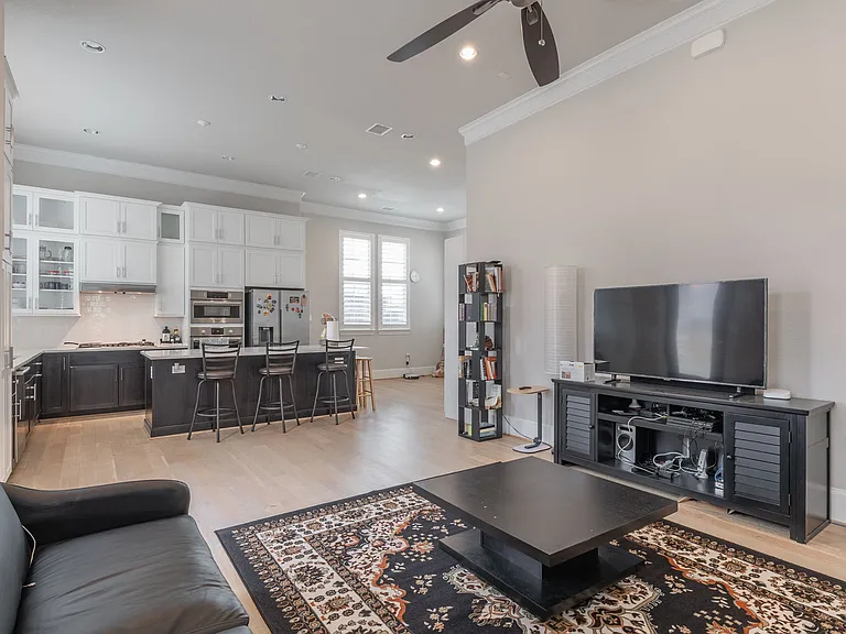 1701 Millsap Ln — Photo 6