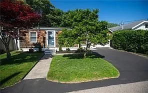 28 Crest St