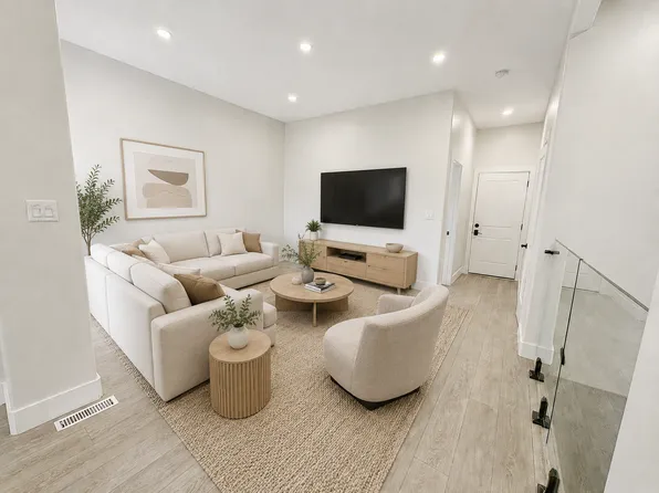482 King William St #1, Hamilton, ON L8L 1R3