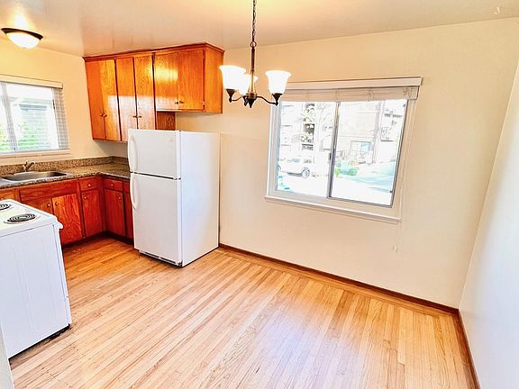 4th image of 1504 Sanchez Ave #12