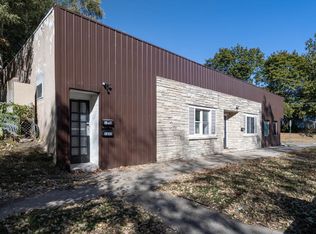 1658 E Walnut St, Des Moines, IA 50316