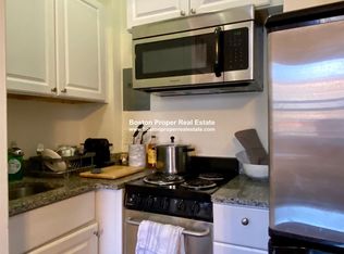 90 Charles St APT 31F, Boston, MA 02114