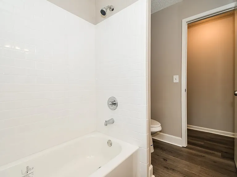 3303 Hampstead Dr — Photo 14