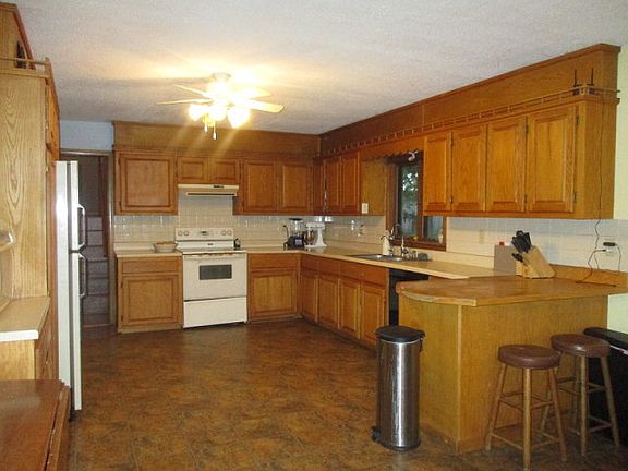 3rd image of 25936 Quail Ave