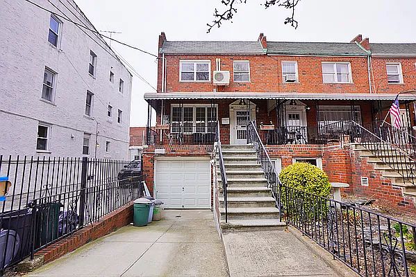 1st image of 1782 W 13th St