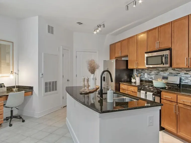 Residence at Tribeca — Photo 11
