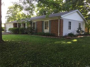 242 Old Ballwin Rd, Ballwin, MO 63021