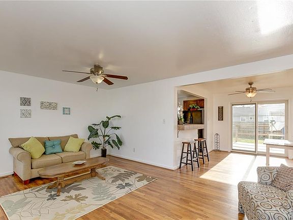 4th image of 2205 Helsley Ave