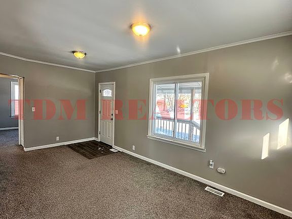 2nd image of 6022 Pearl St