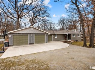 532 Wildwood Dr, Groveland, IL
