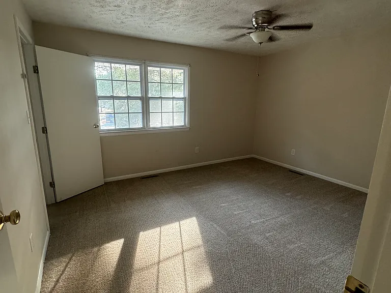 365 W Illinois Ave #10 — Photo 8