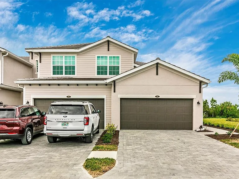 12685 Radiance Ct #102 — Photo 34
