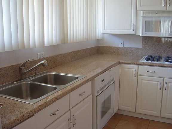 4th image of 241 Bonair St