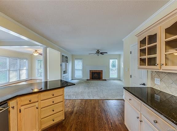 2nd image of 1484 Freedom Ct
