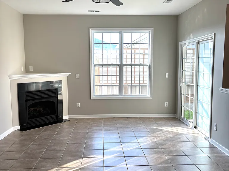 407 Triton Ln — Photo 1