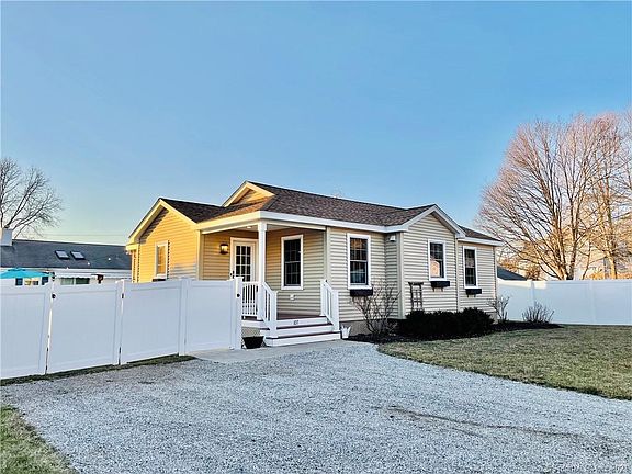 107 Nehantic Trail