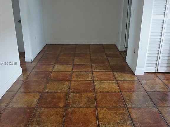 3rd image of 13500 NE 3rd Ct APT 308