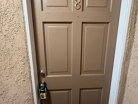 3rd image of 6729 Laurel Canyon Blvd APT 8