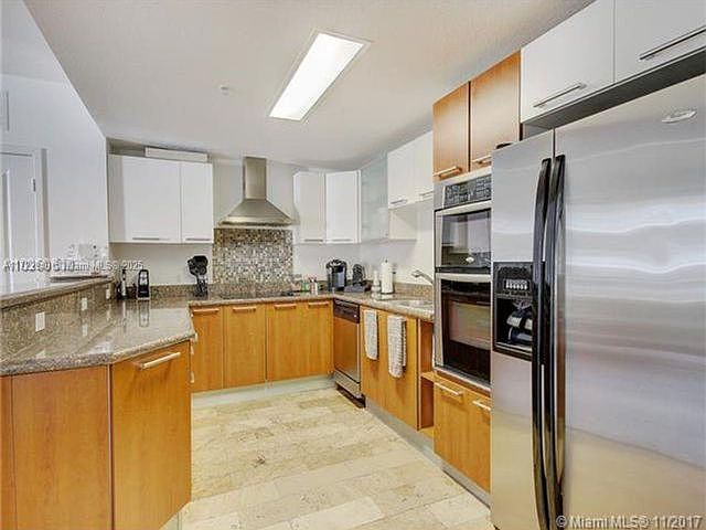 2nd image of 170 SE 14th St APT 1901