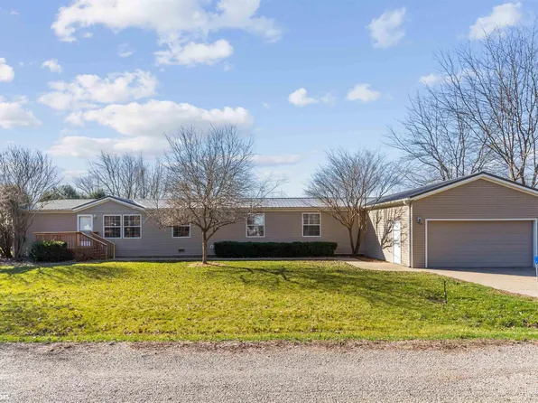 306 Sunset Dr, Mount Pleasant, IA 52641