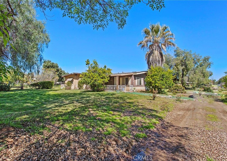 1st image of 22360 Ellis Ave