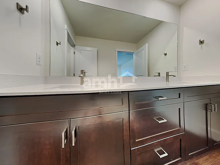936 Moorside Ave — Photo 14