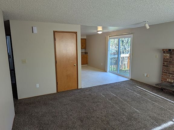 2nd image of 2137-2143 Nomad Ct SE