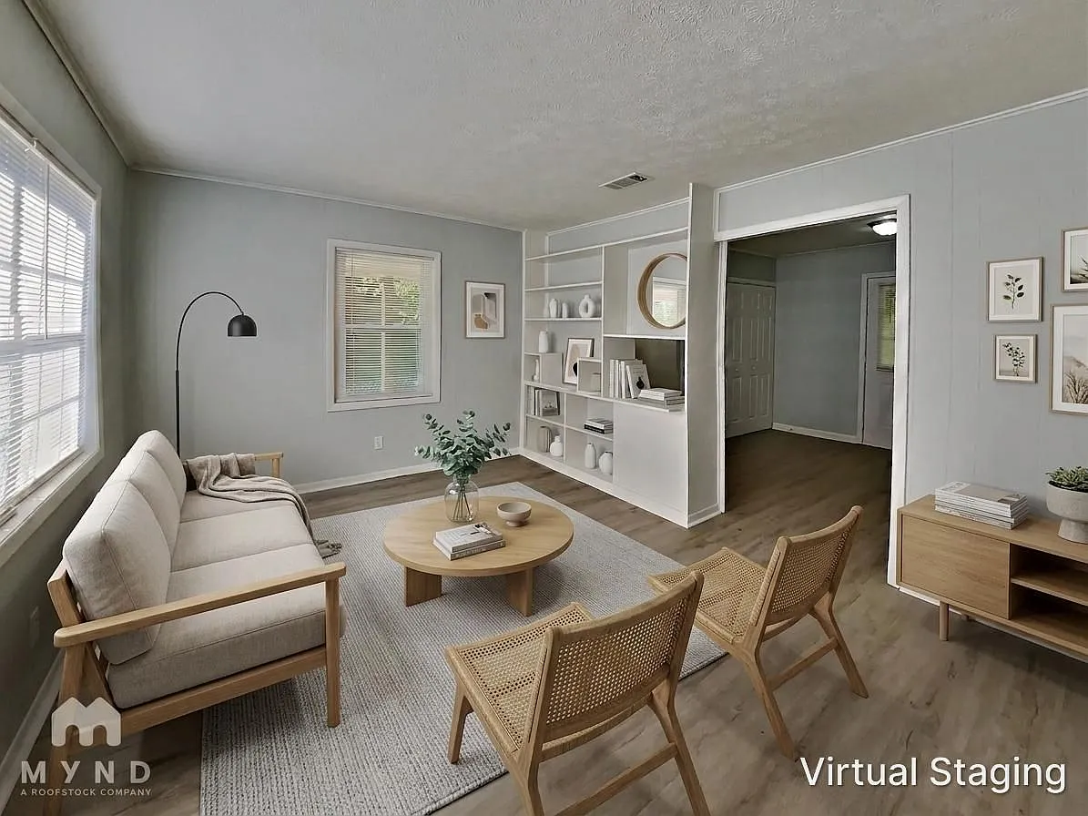 3 bed, 1.0 bath, 1056 sqft, $1,455 — Photo 3