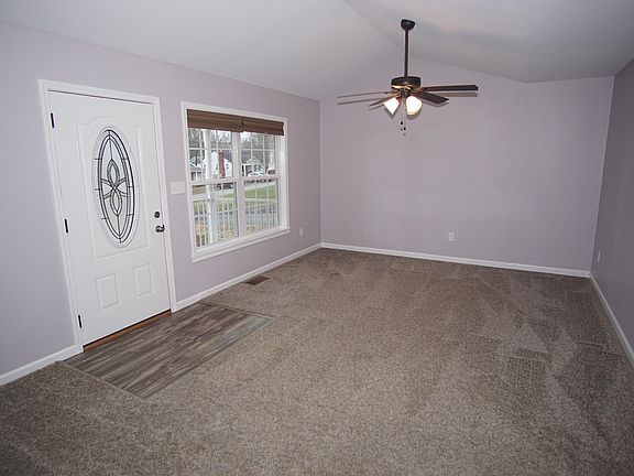 4th image of 2335 Woodrow Dr.