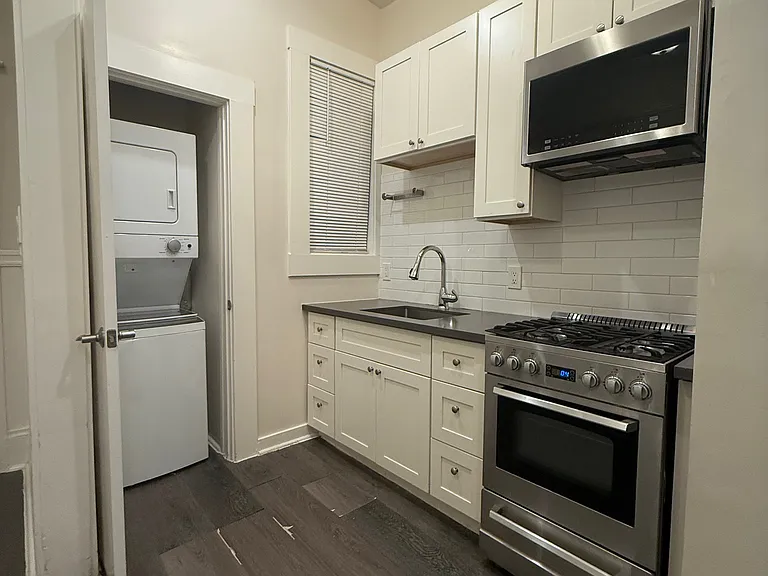 555 Eddy St #5 — Photo 8