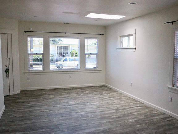 2nd image of 6334 Camden St