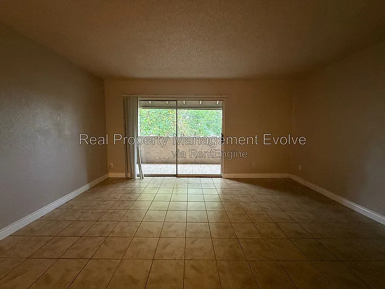 4554 E Paradise Village Pkwy N #257 — Photo 5