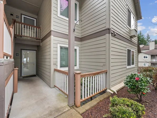 20090 Larkspur Ln APT 42, West Linn, OR 97068