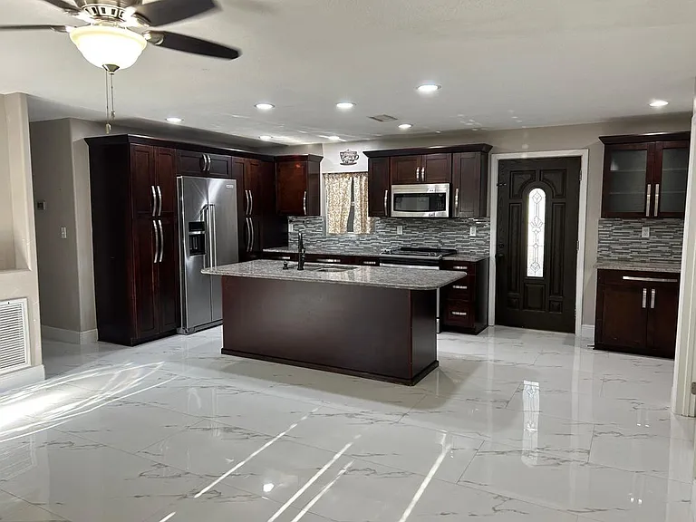9724 Tom Folsom Rd — Photo 1