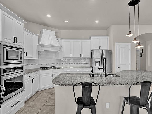 3rd image of 10613 Fort Davis Pl