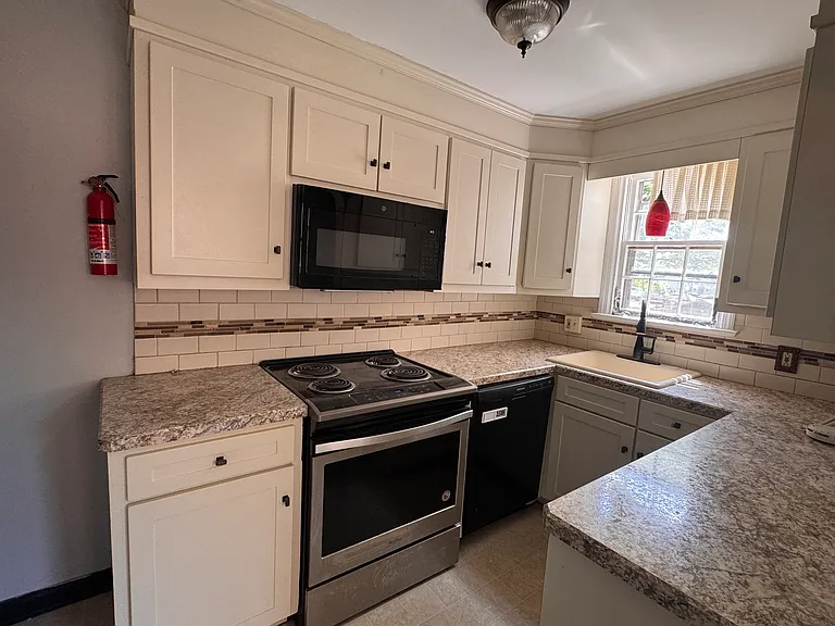 863 Fountain Ave — Photo 9