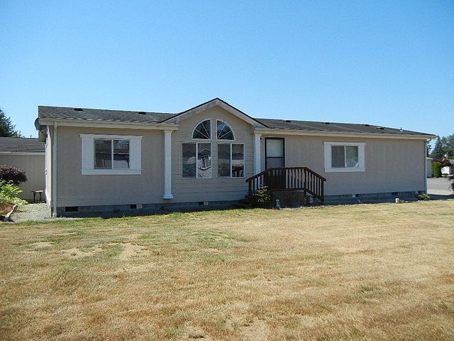1st image of 881 Carriage Ct