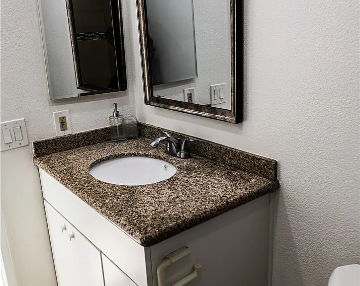 2902 Barrington Ct — Photo 16
