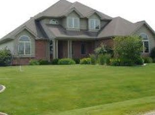 101 Oak Valley Dr, Goodfield, IL