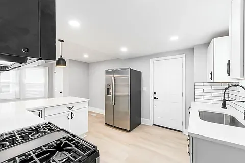 271 S Terrace Ave — Photo 6