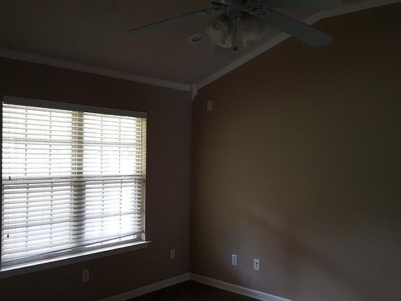 Barrel ceiling in living room