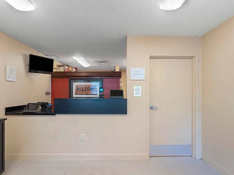 Lobby and Guest Check-in
