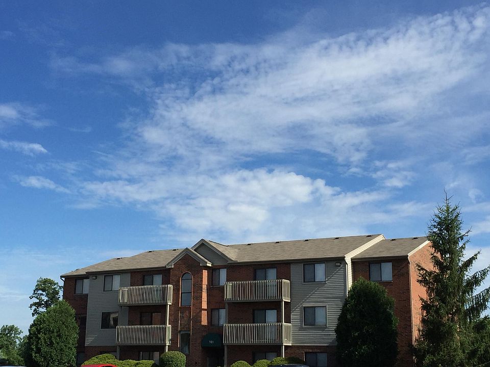 1st image of 141 Fieldstone Dr APT 05