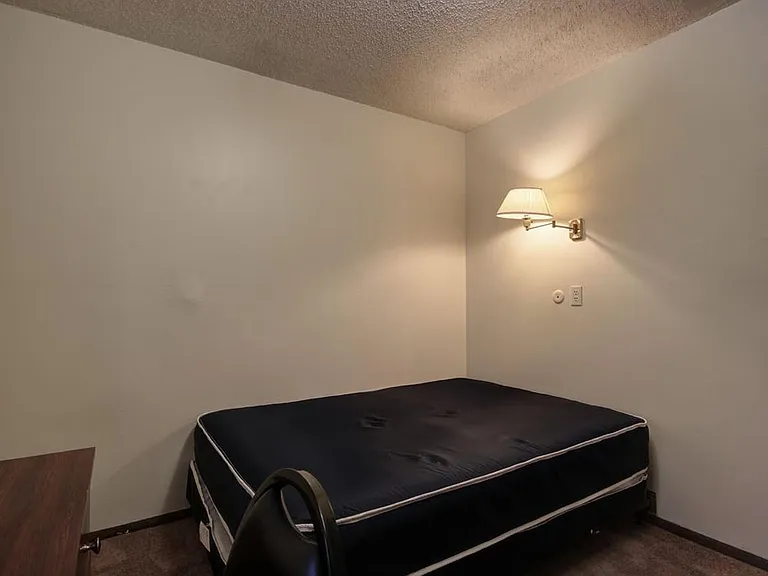 1105 W Main St — Photo 14