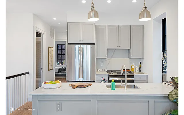 Sold by Douglas Elliman | media 22