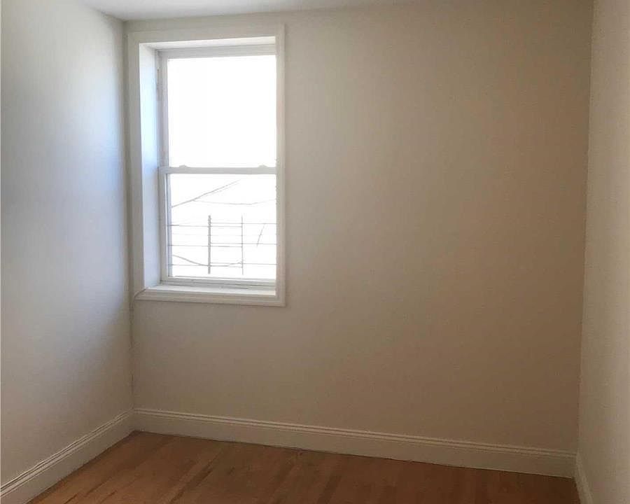 2nd image of 10217 Northern Blvd