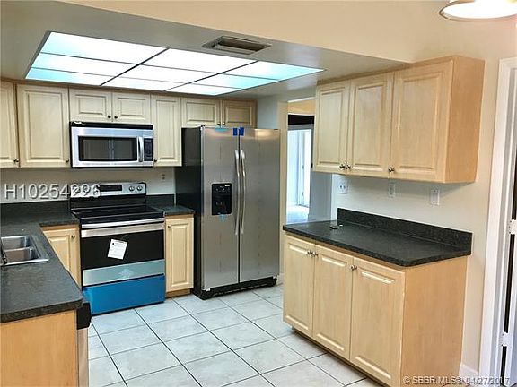 2nd image of 5810 Australian Pine Dr