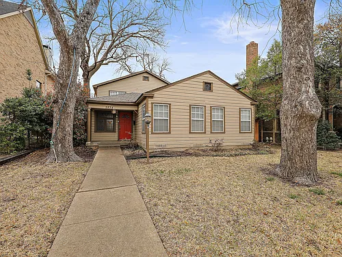 2824 Dyer St Photo 1