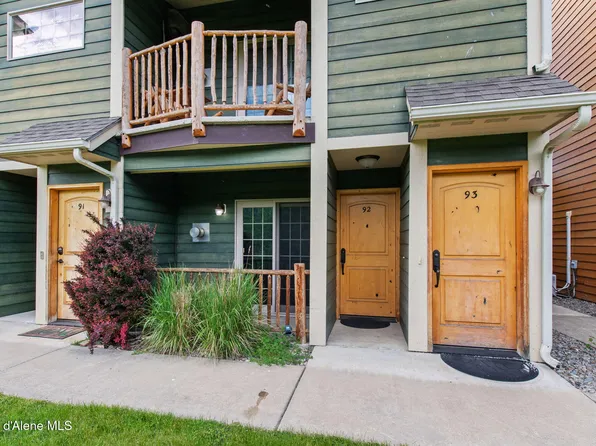 92 Lookout Peak Dr, Pinehurst, ID 83850